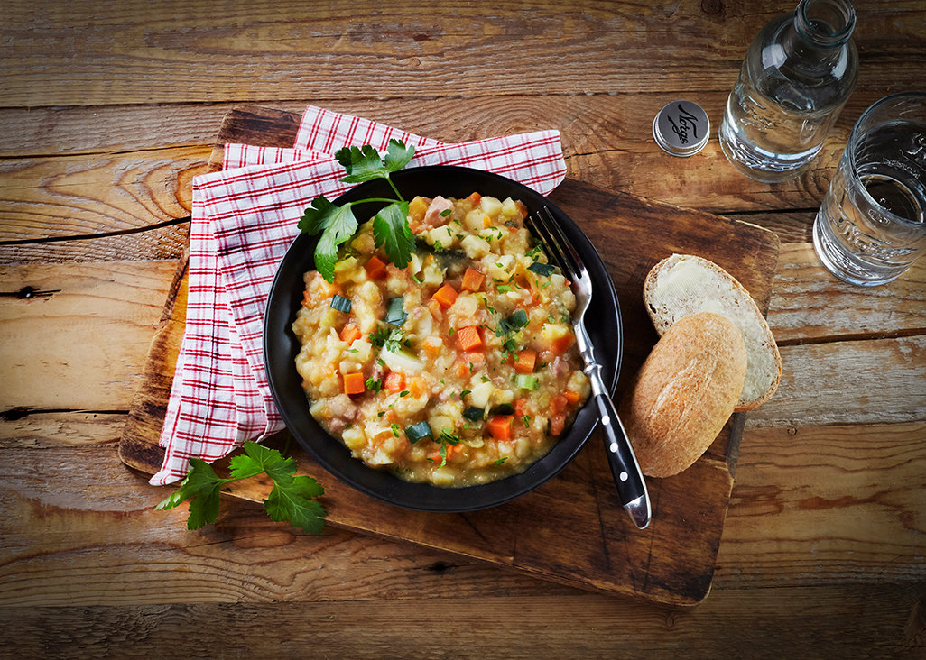 Lys lapskaus med svin